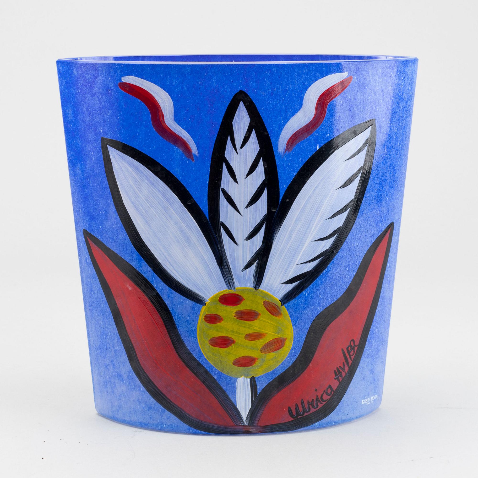 ULRICA HYDMAN-VALLIEN, vas, signerad artist collection  Ulrica HV 4907 Kosta Boda.