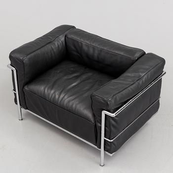 An 'LC3' easychair by Le Corbusier for Cassina.