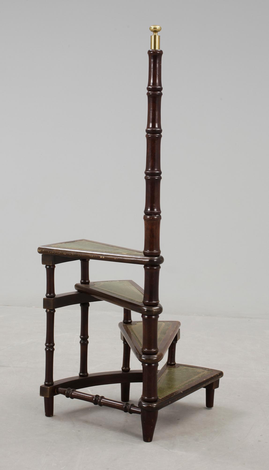 BIBLIOTEKSSTEGE, mahogny, England, sent 1900-tal.