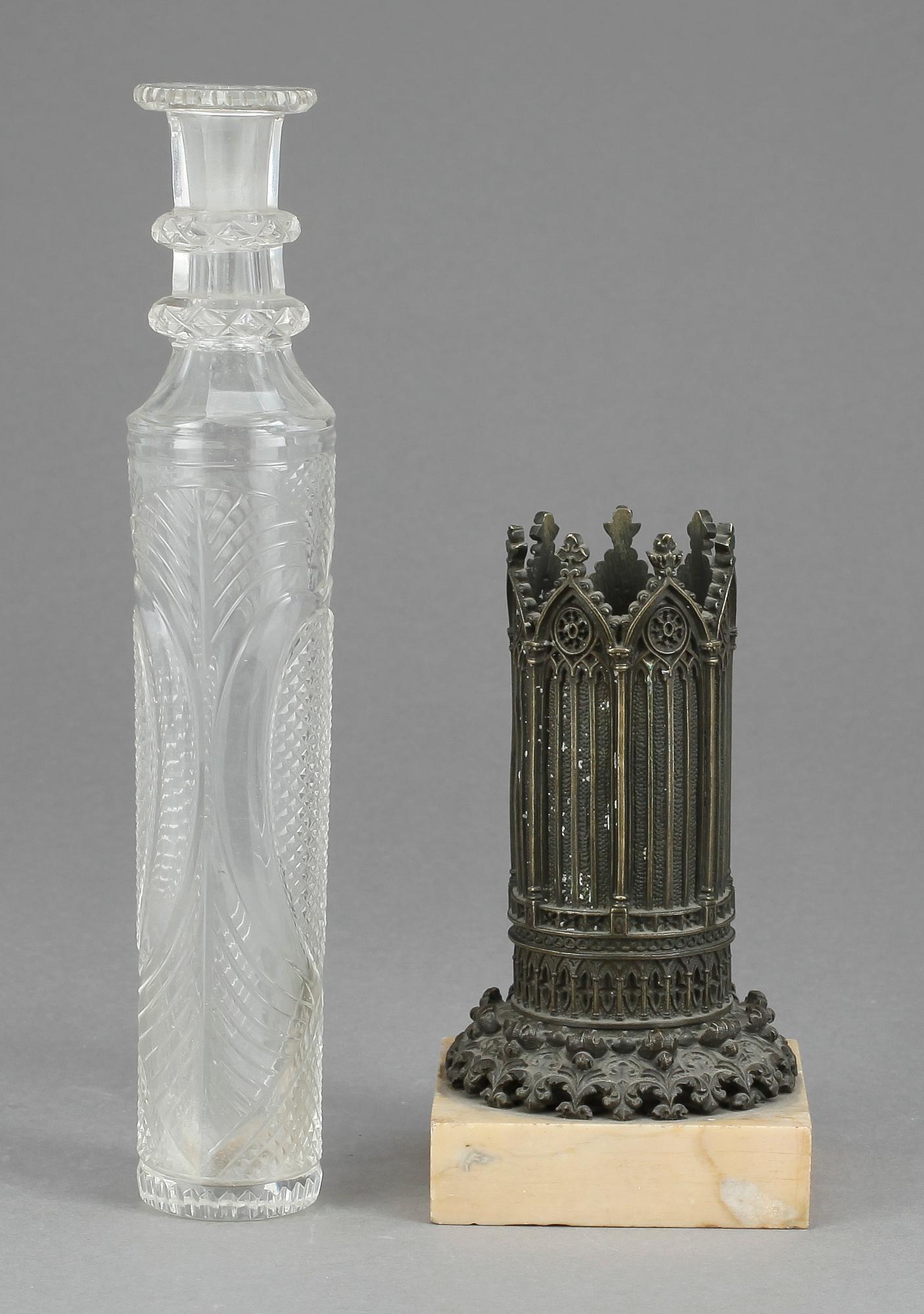 KARAFF/VAS, nygotik, 1800-talets andra hälft.