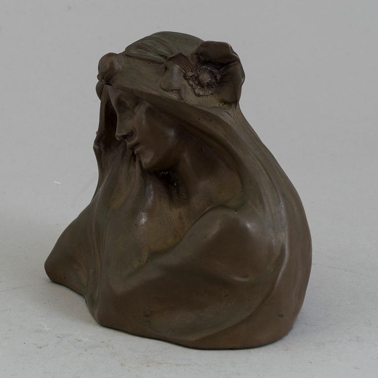 An early 20th century signed bronze sculpture by Hans Müller.