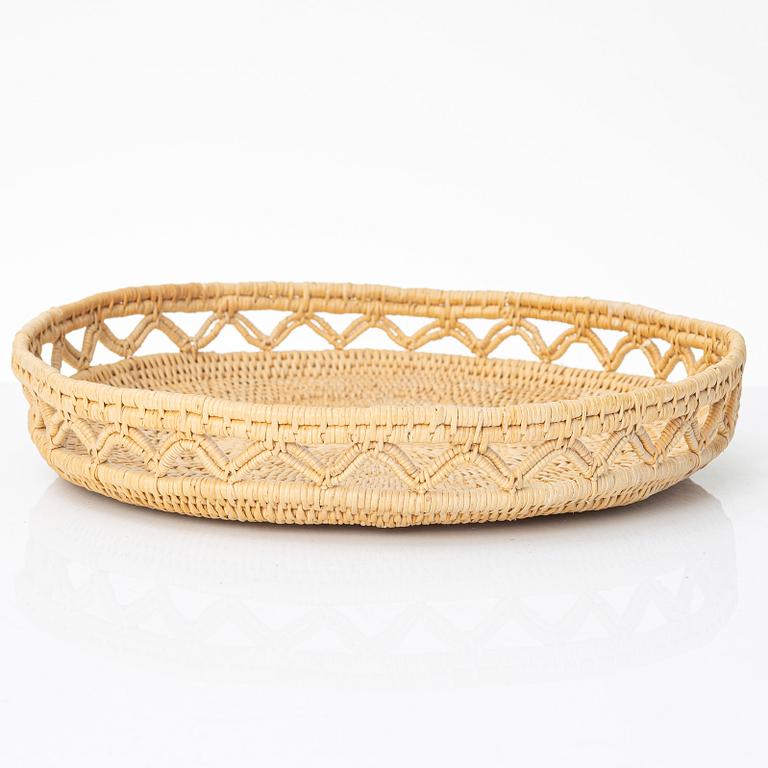 Basket, wickerwork.