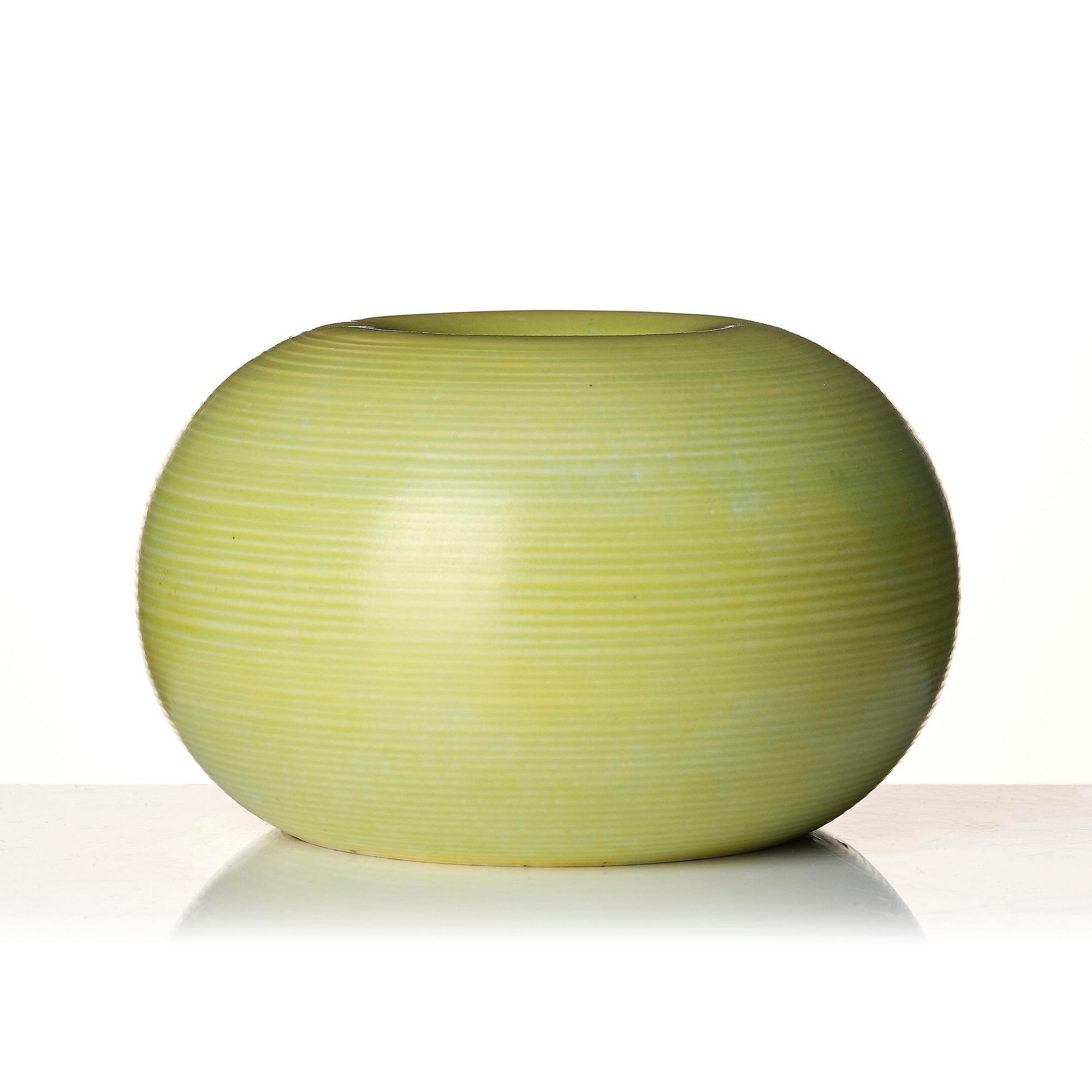 Wilhelm Kåge, a "Sunny" glazed ceramic vase, Gustavsberg, Sweden, 1930s.