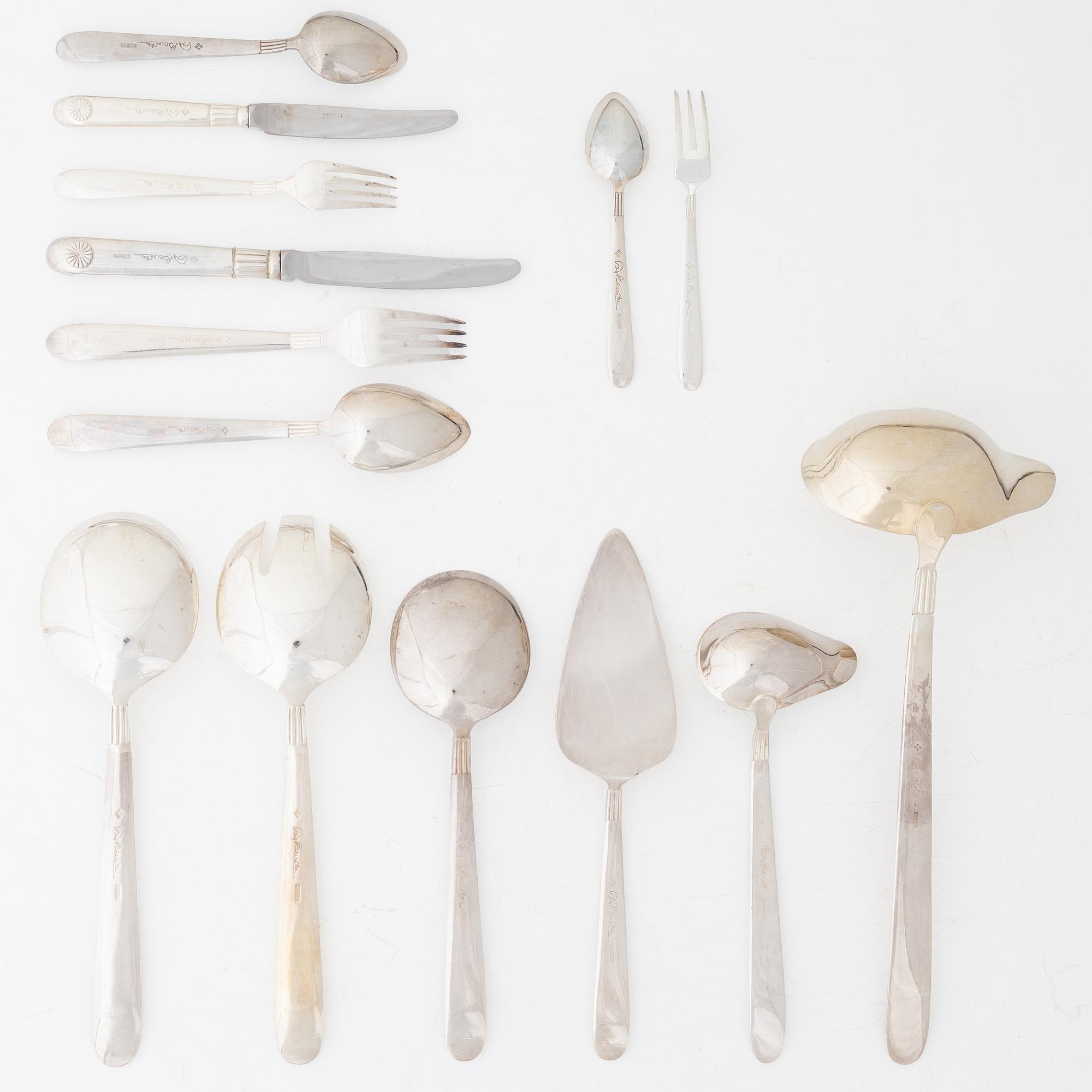Sigvard Bernadotte, A 314 piece dinner and coffee service, “Marianne Royal Blue”, Christineholm/Fyrklövern, 2000.