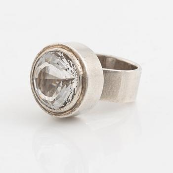 Anders Högberg, Ring, sterlingsilver med bergkristall.