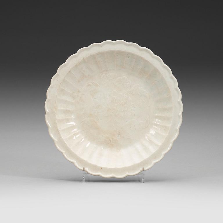 A white glazed ding yao dish, Song Dynasty (960-1279).