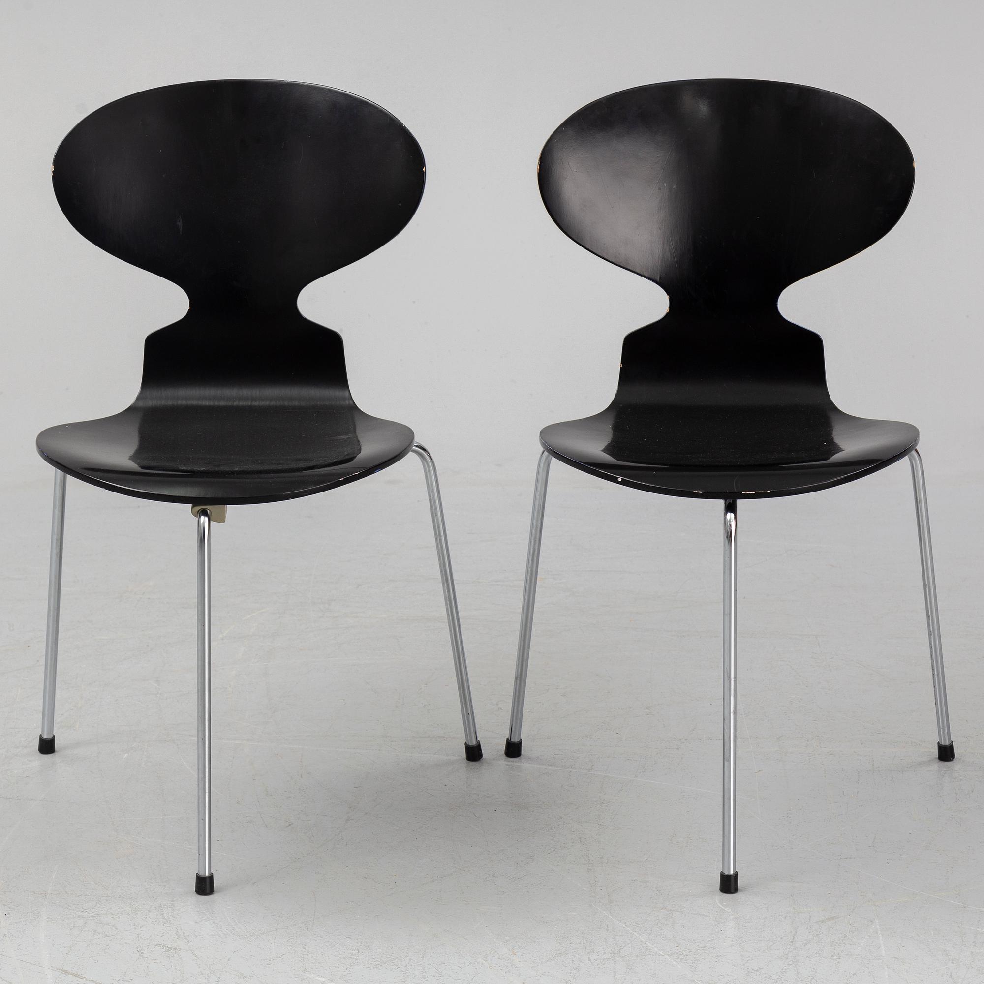 ARNE JACOBSEN, stolar, ett par, "Myran", Fritz Hansen, Danmark.