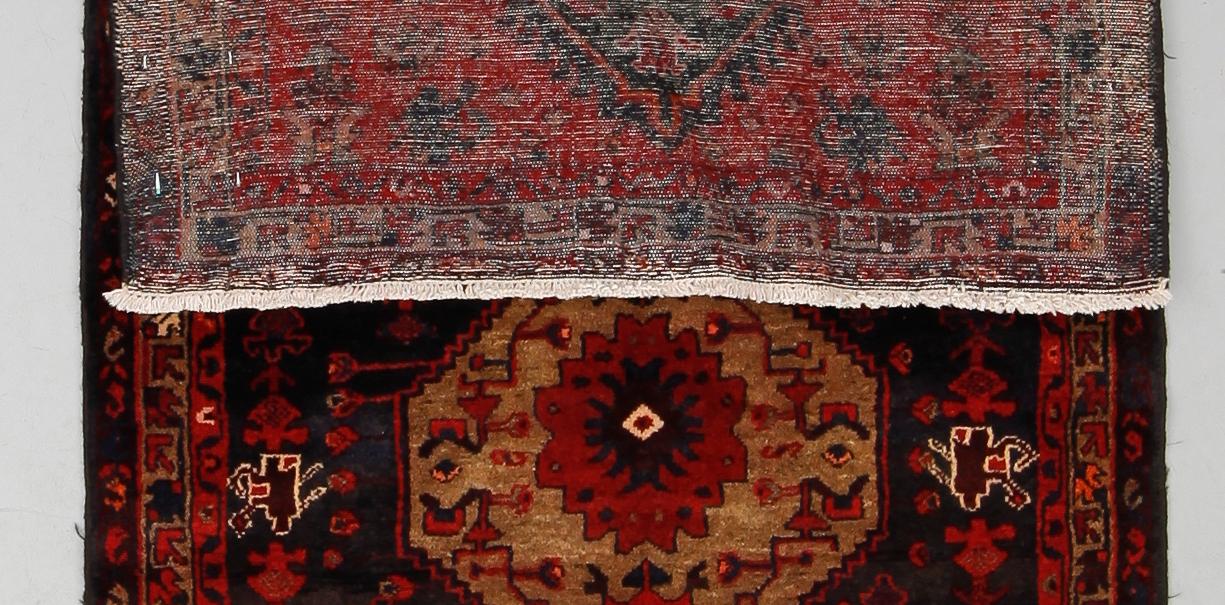 MATTA, Saveh, ca 315 x 107 cm.