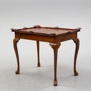 An english 18th century table.