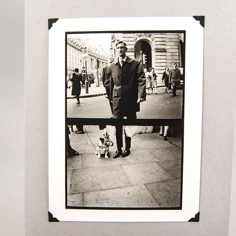 Walter Hirsch, a book and a signed and numbered photography 17/33.