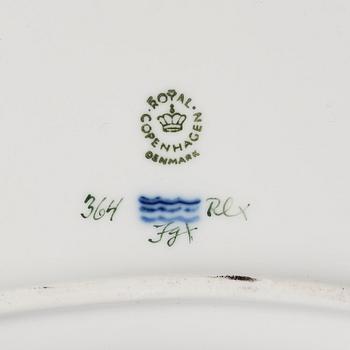A set of two Royal Copenhagen 'Flora Danica' serving dishes, Denmark, 20th century.