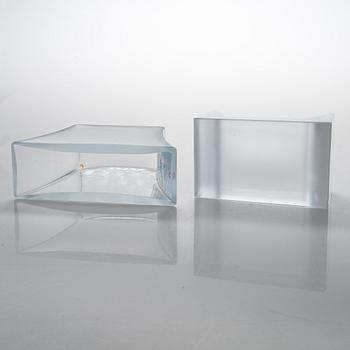 Heikki Orvola, Maljakko "Bagatti Valsecchi", sign. Heikki Orvola Iittala Nuutajärvi, Museo Bagatti Valsecchi 1997/152.