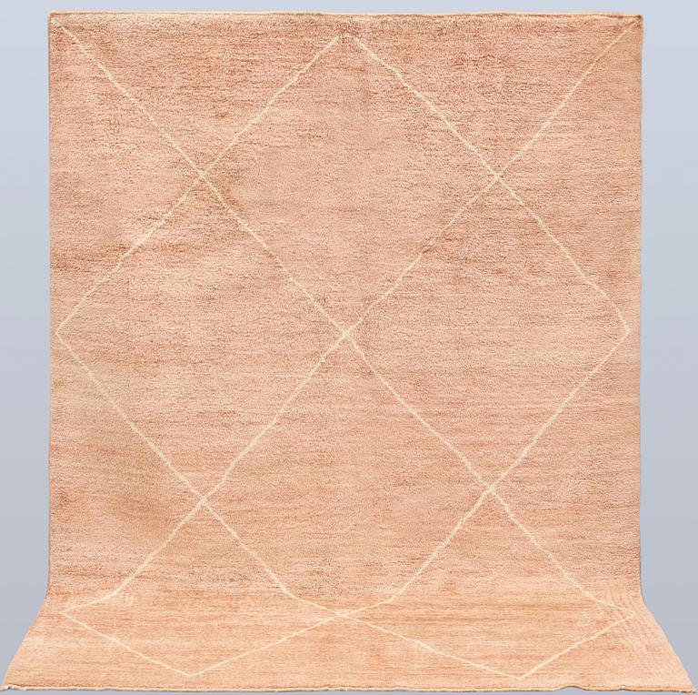 A rug, Morocco, approx. 241 x 170 cm.