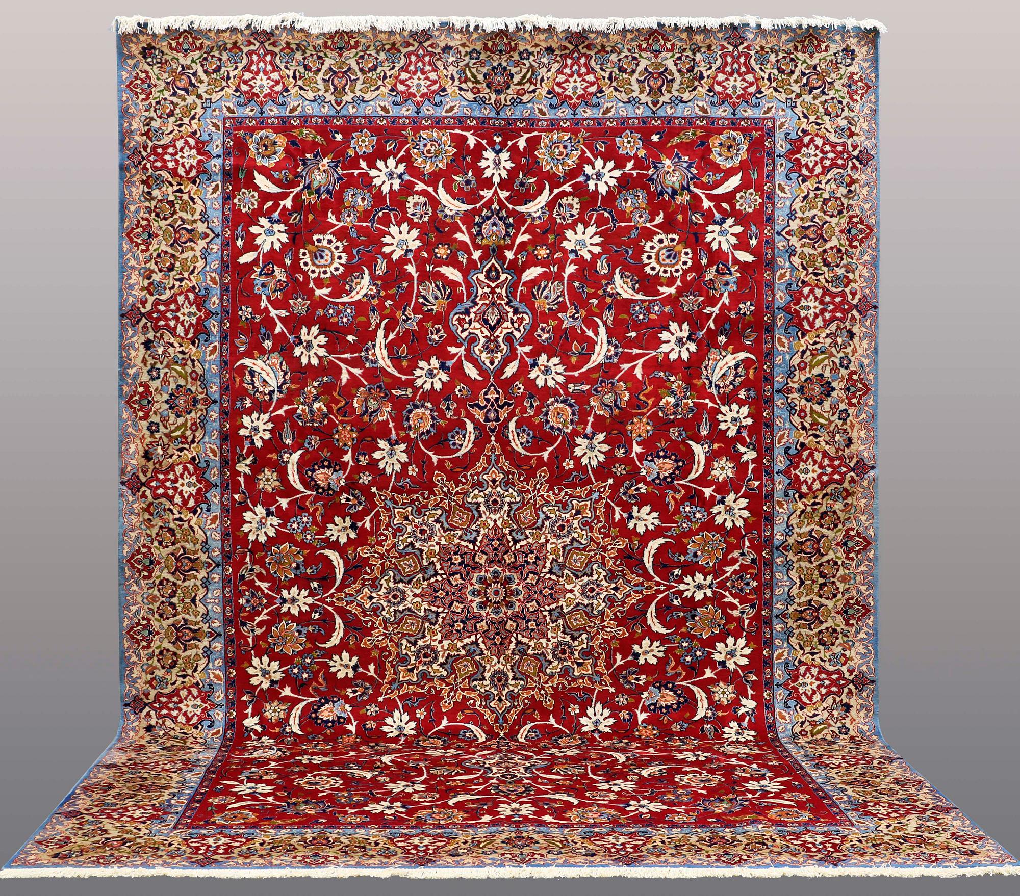 A CARPET, Esfahan, ca 460 x 320 cm.