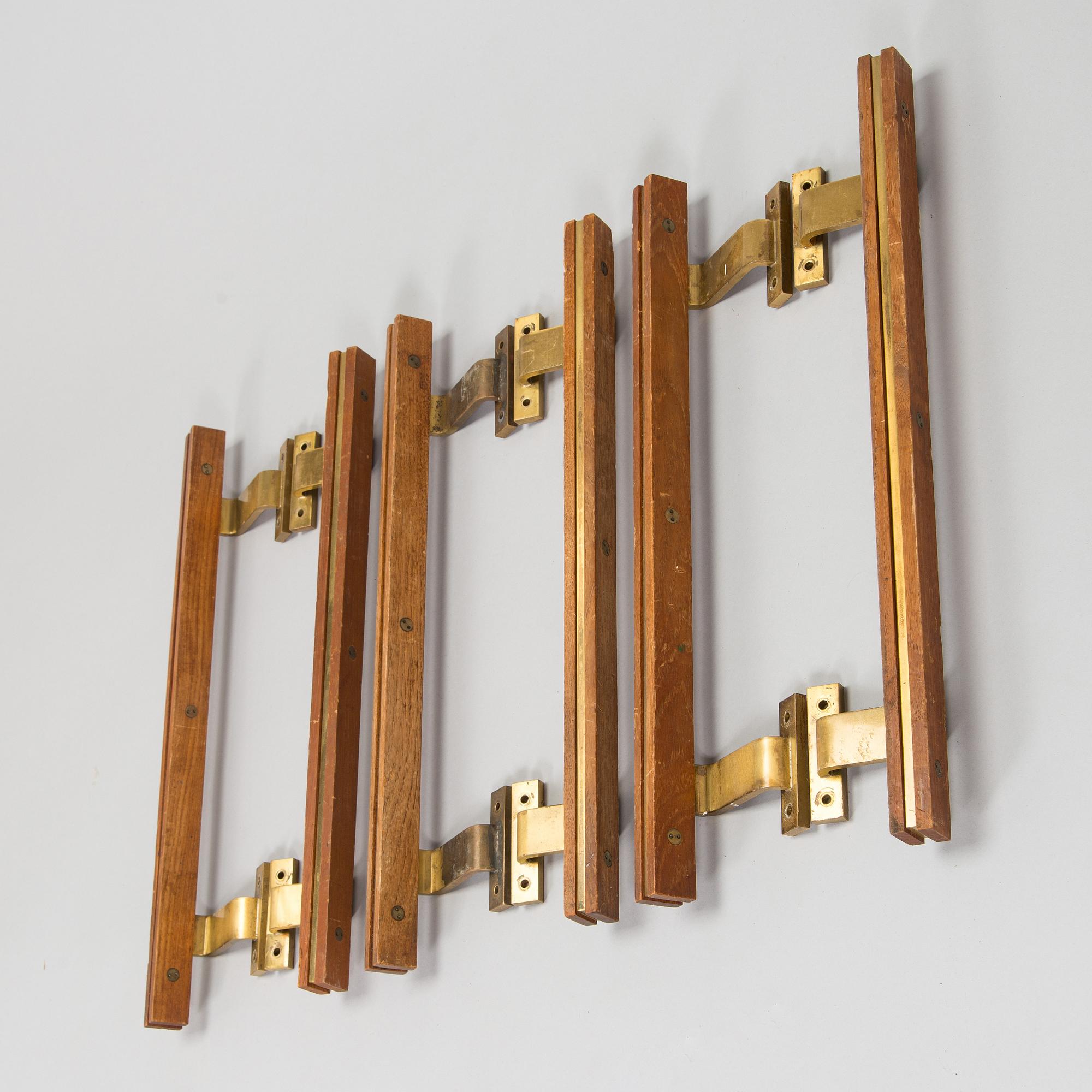 Aarne Olavi (Olli) Kuusi, dörrhandtag, tre par, modell 205, tillverkare Primo Oy, 1900-talets senare hälft.