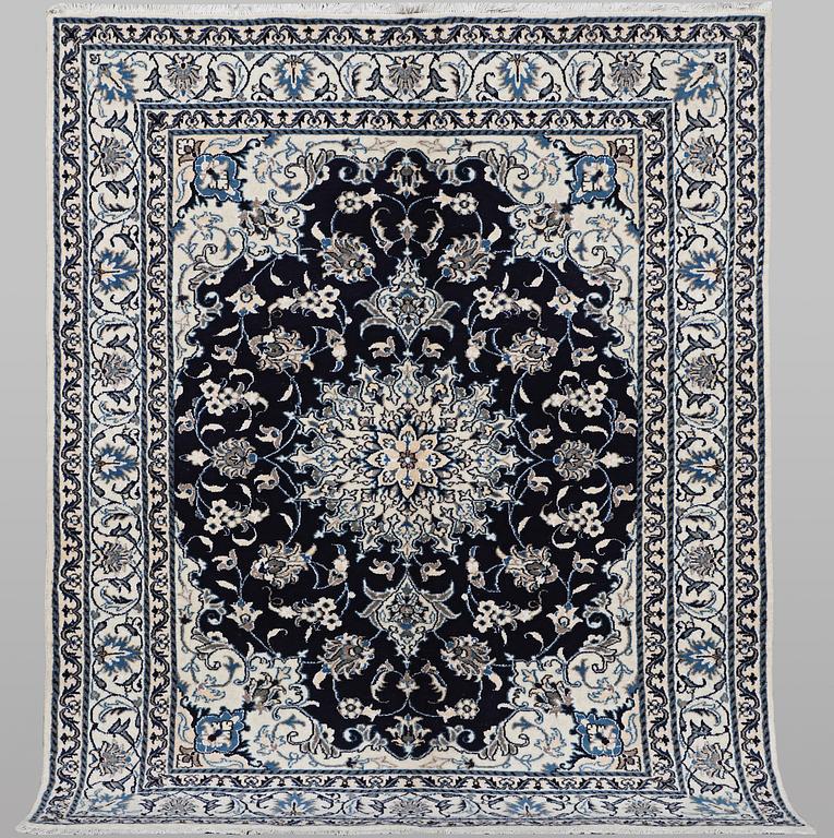 Matta, Nain, part silk, ca 195 x 150 cm.