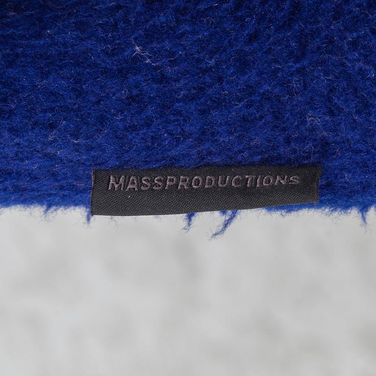 Chris Martin, a 'Crown Easy Chairs', Massproductions.