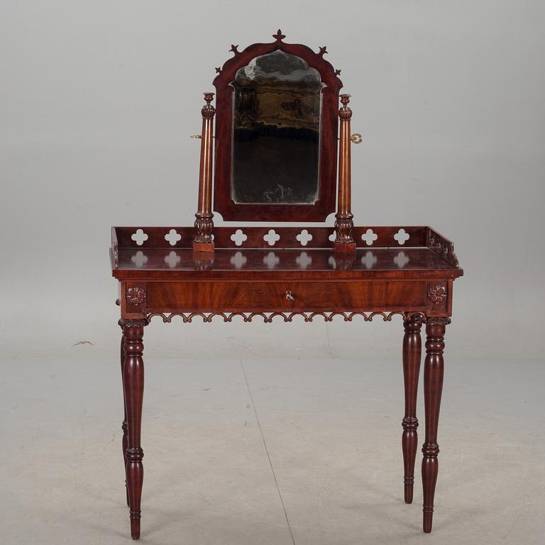 TOILETTBORD, nyrenässans, 1800/1900-tal.