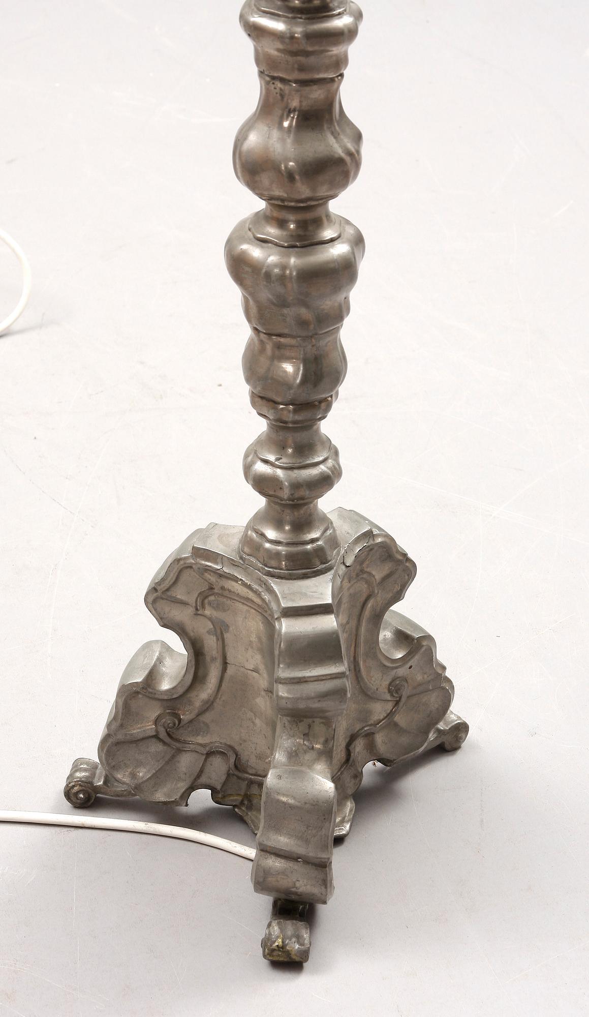 GOLVLAMPA, tenn, 1800-tal.