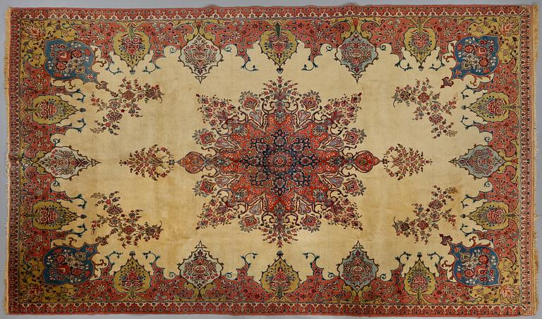 MATTA,möjligen Täbris, old, 370 x 230 cm.