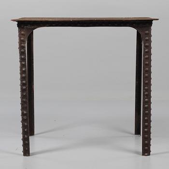 TRÄDGÅRDSBORD, Frankrike, 2000-tal.