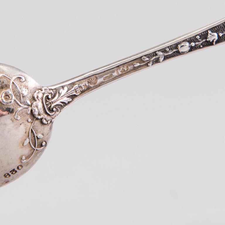 HJALMAR FAGERROS, a set of twelve parcel-gilt silver coffee spoons, mark of Hjalmar Fagerros, Helsinki 1896.