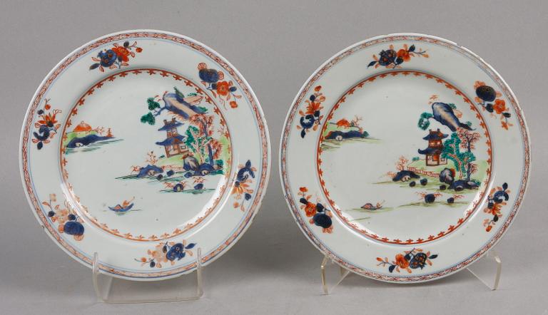 TALLRIKAR, ett par, porslin, Kina, Qianlong, 1700-tal.