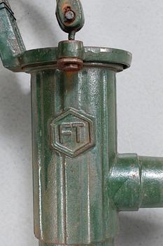 TRÄDGÅRDSPUMP, 1900-talets första hälft.