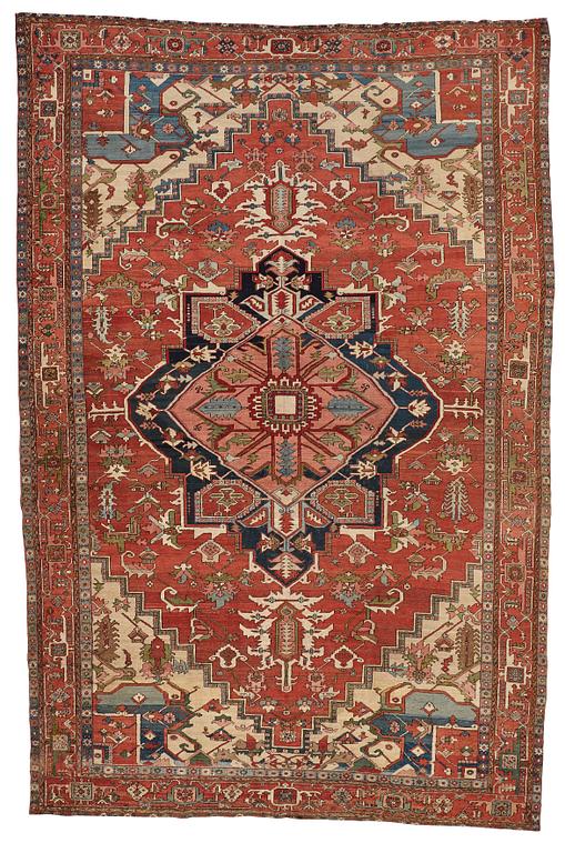 A CARPET, an antique Heriz, ca 479-491 x 310-327 cm.