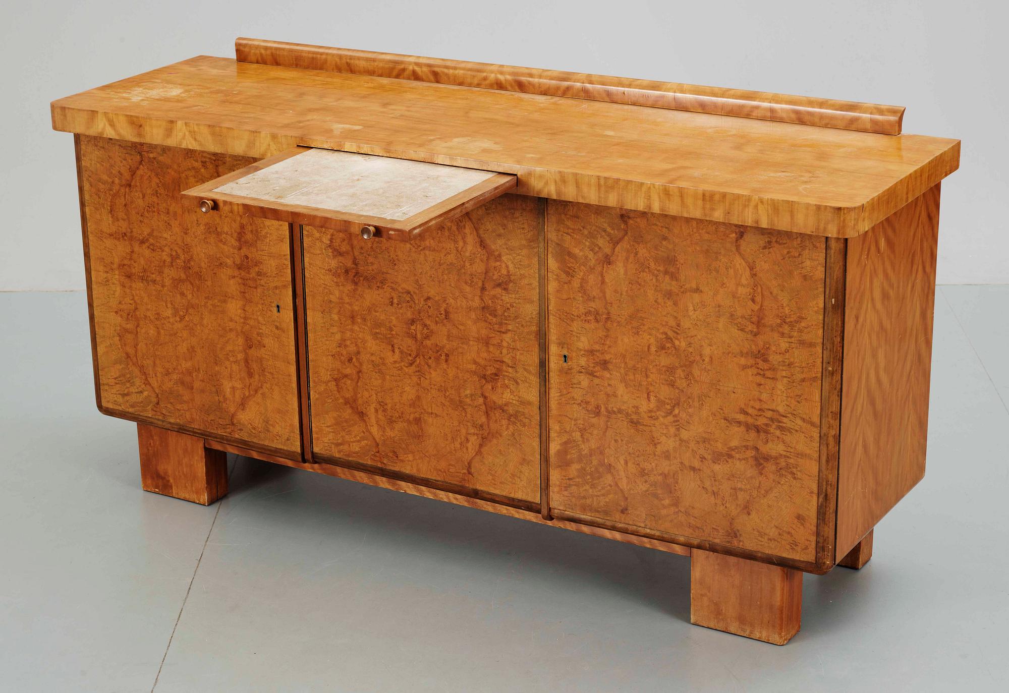 SIDEBOARD, art deco, brickmärkt Deutsche WK(Wohnungskunst)-Möbel, 1930-tal. Numr á tergo.