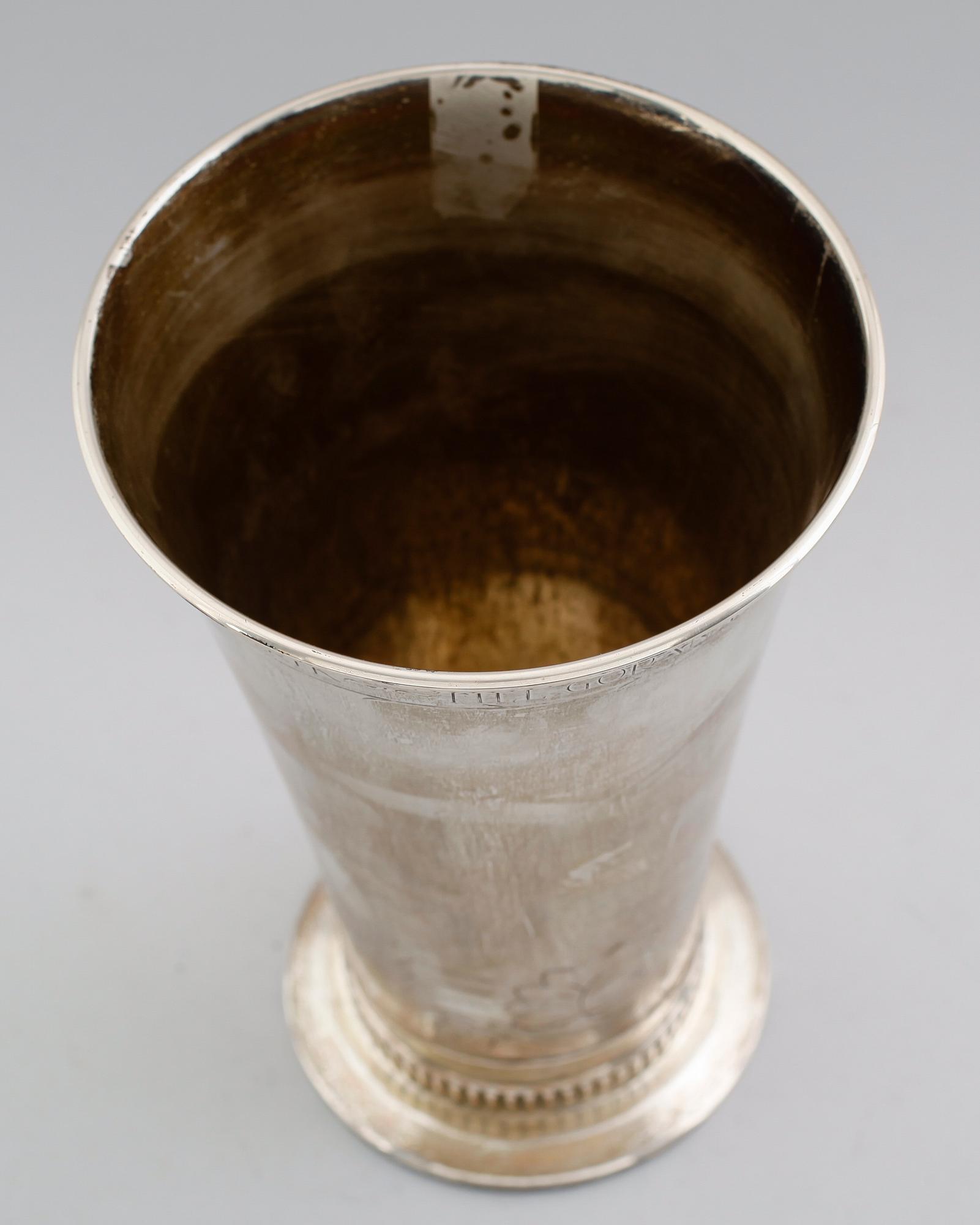 BÄGARE, silver, CG Hallberg, Stockholm 1937. Vikt ca 344 gram.