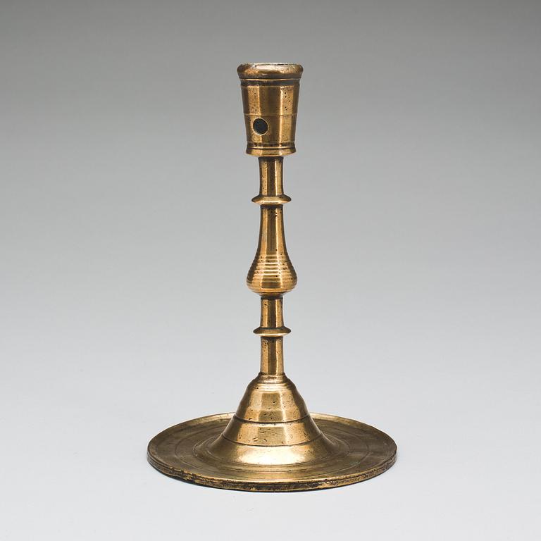 LJUSSTAKE, mässing, sengotisk, 1500-talets första hälft. Sannolikt Frankrike/Tyskland.