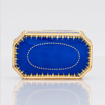 An early 19th century gold and enamel box, unidentified makers mark, possibly Hanau, Empire.