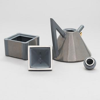 Matteo Thun, A 1980's porcelain 'Nefertiti' teapot and sugar bowl for Memphis, Bitossi, Montelupo Fiorentino, Italy.