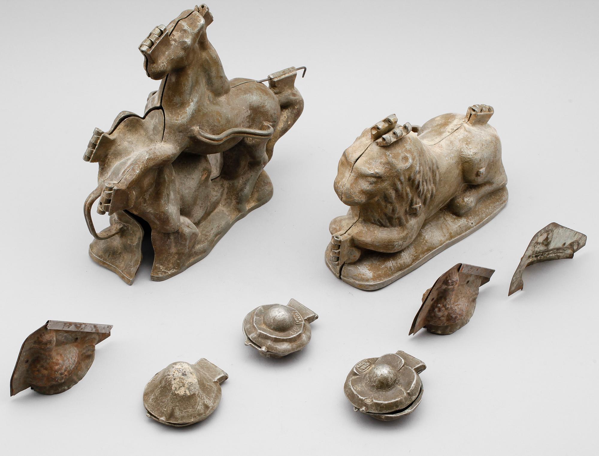 GLASSFORMAR, 7 st, metall, 1800-/1900-tal.