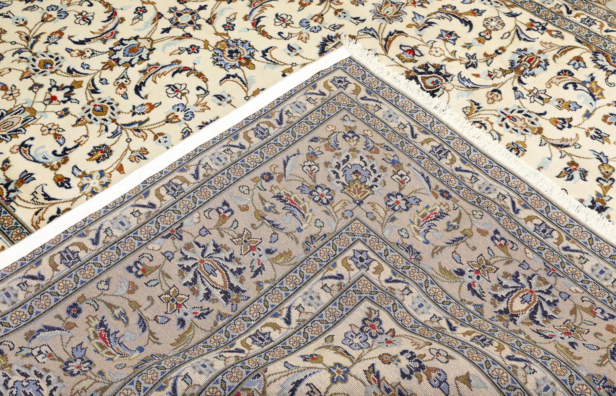 A Keshan carpet, 345 x 246 cm.