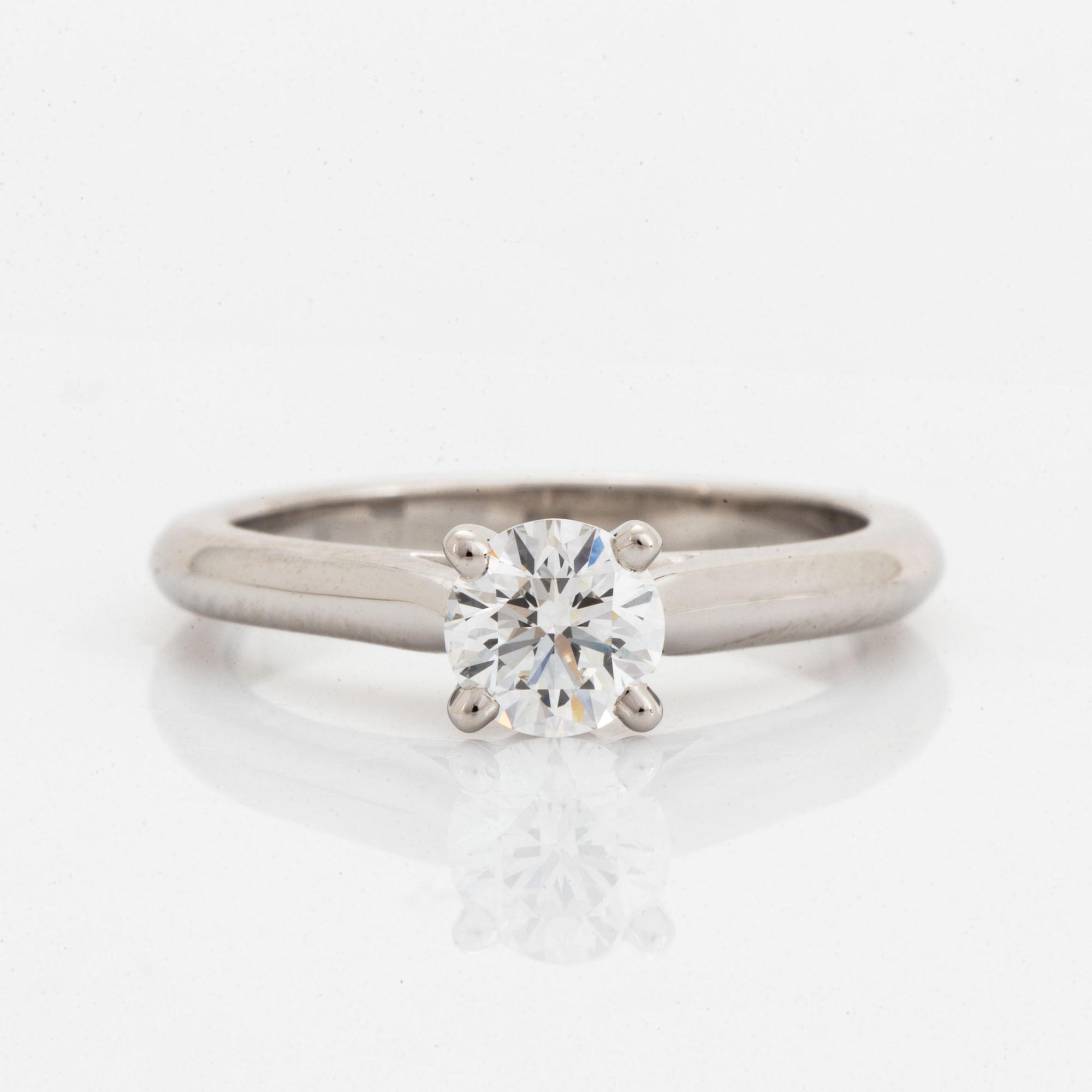 Cartier 0,46 ct brilliant-cut diamond ring.