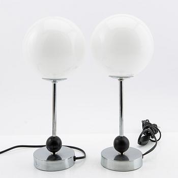 Table lamps, a pair, later part of the 20th century.