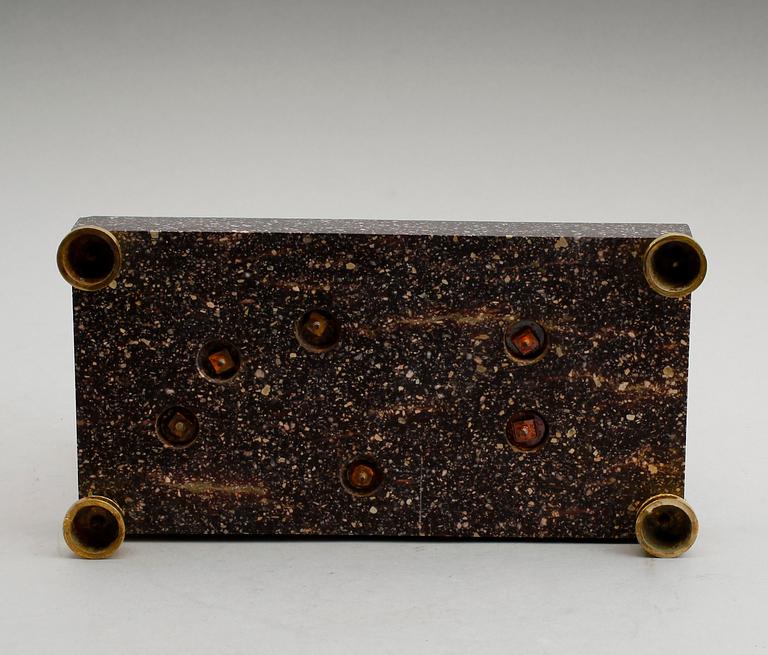 BORDSPENDYL, empirestil, 1800-/1900-tal.