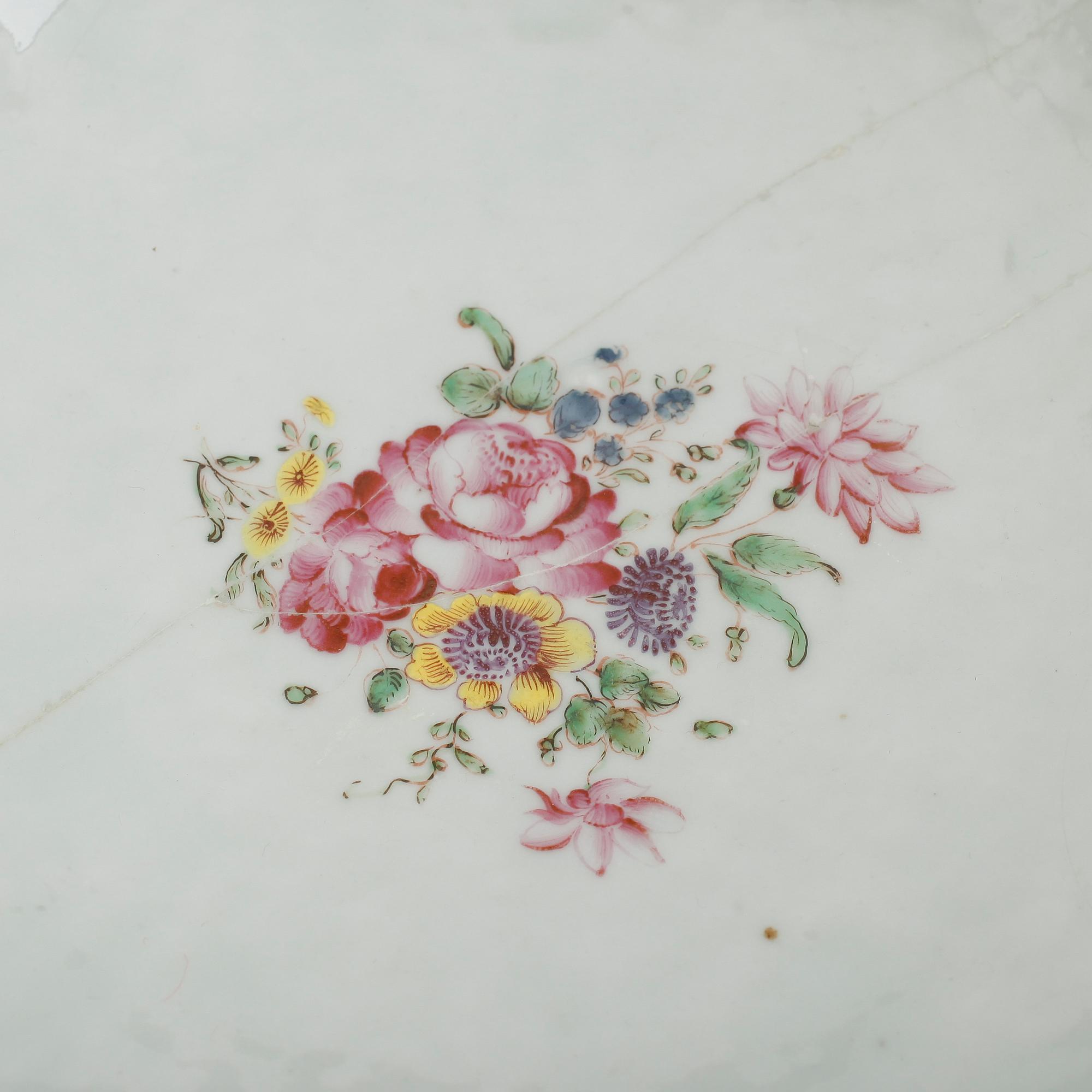SKÅLAR, 1 par, porslin, Kina, Qianlong 1736-1795.