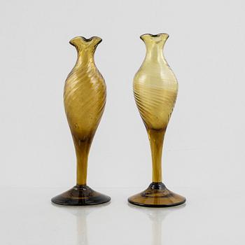 A pair of glass vases, 19th century/first part of the 20th century.
