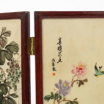A table folding screen, China, 20th century/21st century.