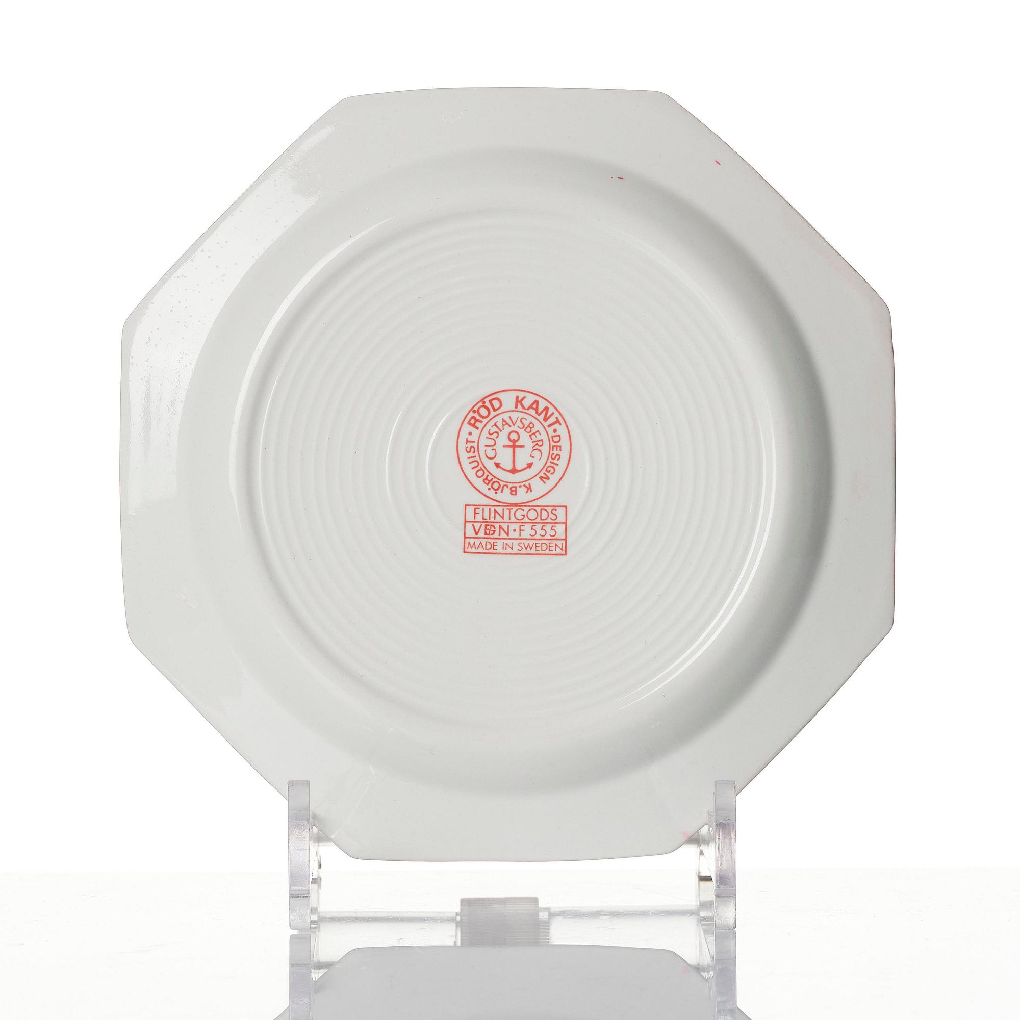 Karin Björquist, a 76-piece “Röd kant” bone china dinner service, Gustavsberg, post 1968.