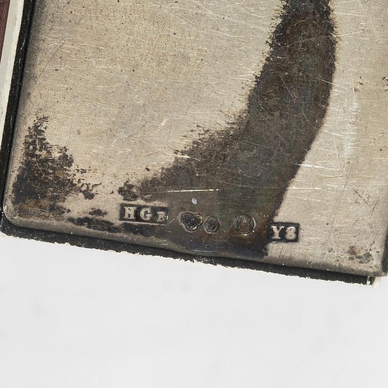 Silver, 9 delar, bl a stämplat Robert Pringle & Sons, London 1903.