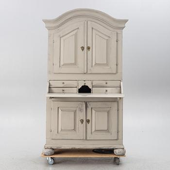 Cabinet, 19th century.