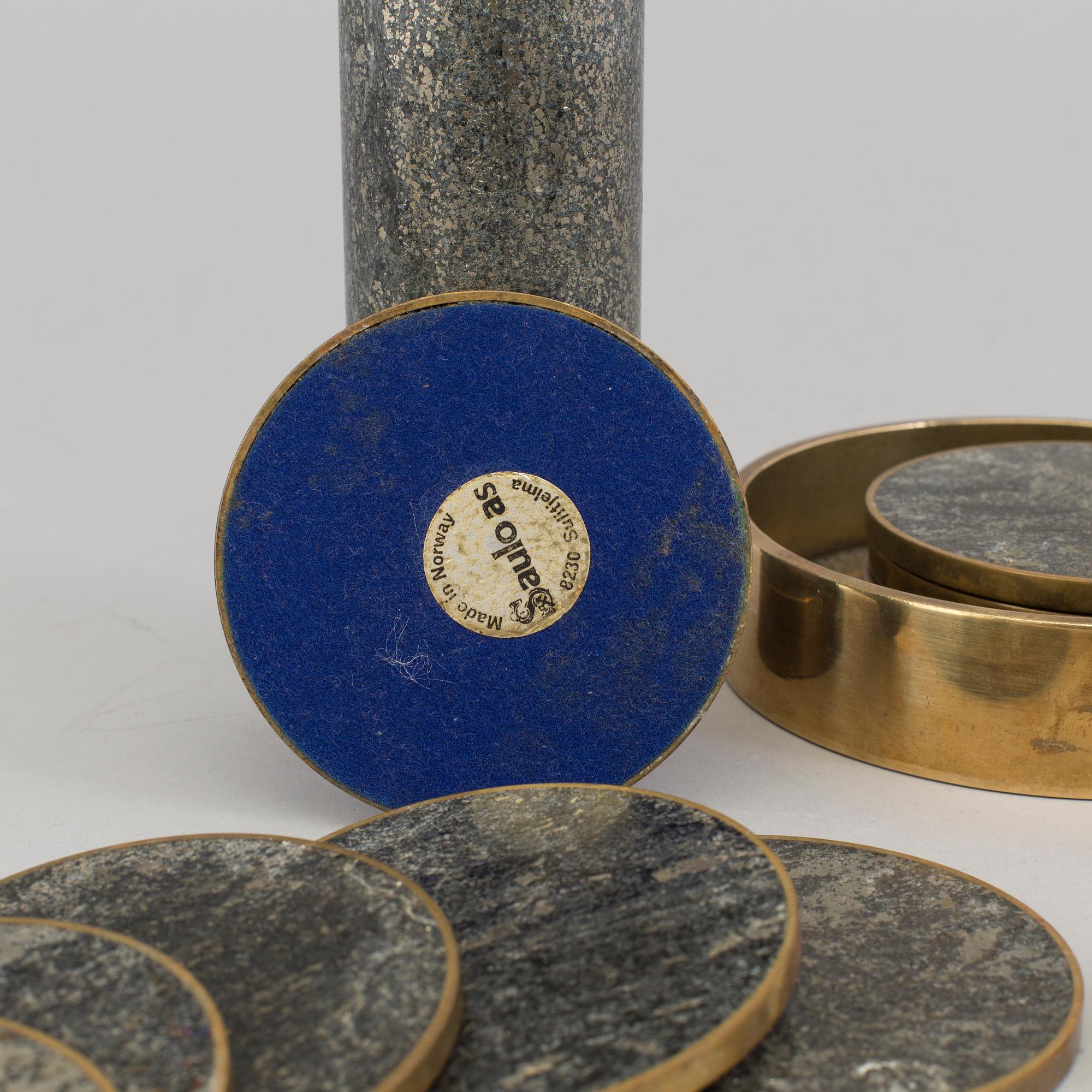COASTERS, LJUSSTAKE samt KUVERTASKKOPPAR, 22 delar, mässing samt sten ...