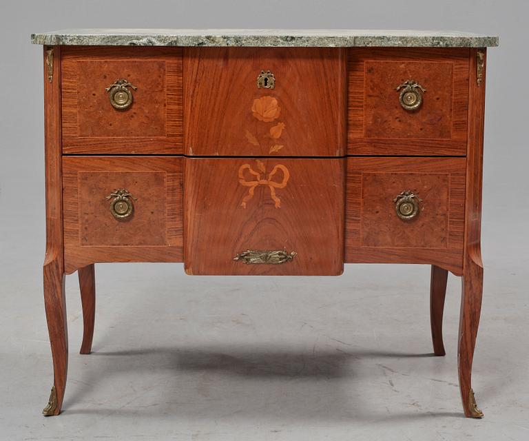 BYRÅ, gustaviansk stil, 1900-talets mitt.