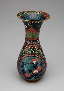 VAS, mässing, cloisonne, Kina/Japan tidigt 1900-tal.