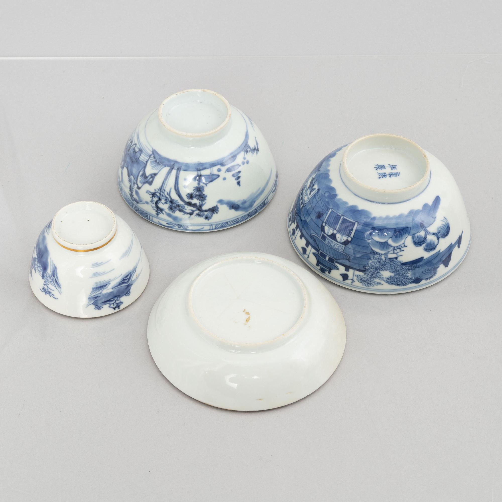 A set of 13 porcelain pieces, China, Qing dynasty, 18th century - early 20th century.