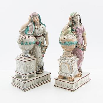 Figuriner, 2 st., "Andromarche before Hector's Ashes", Leeds, 1800-tal.